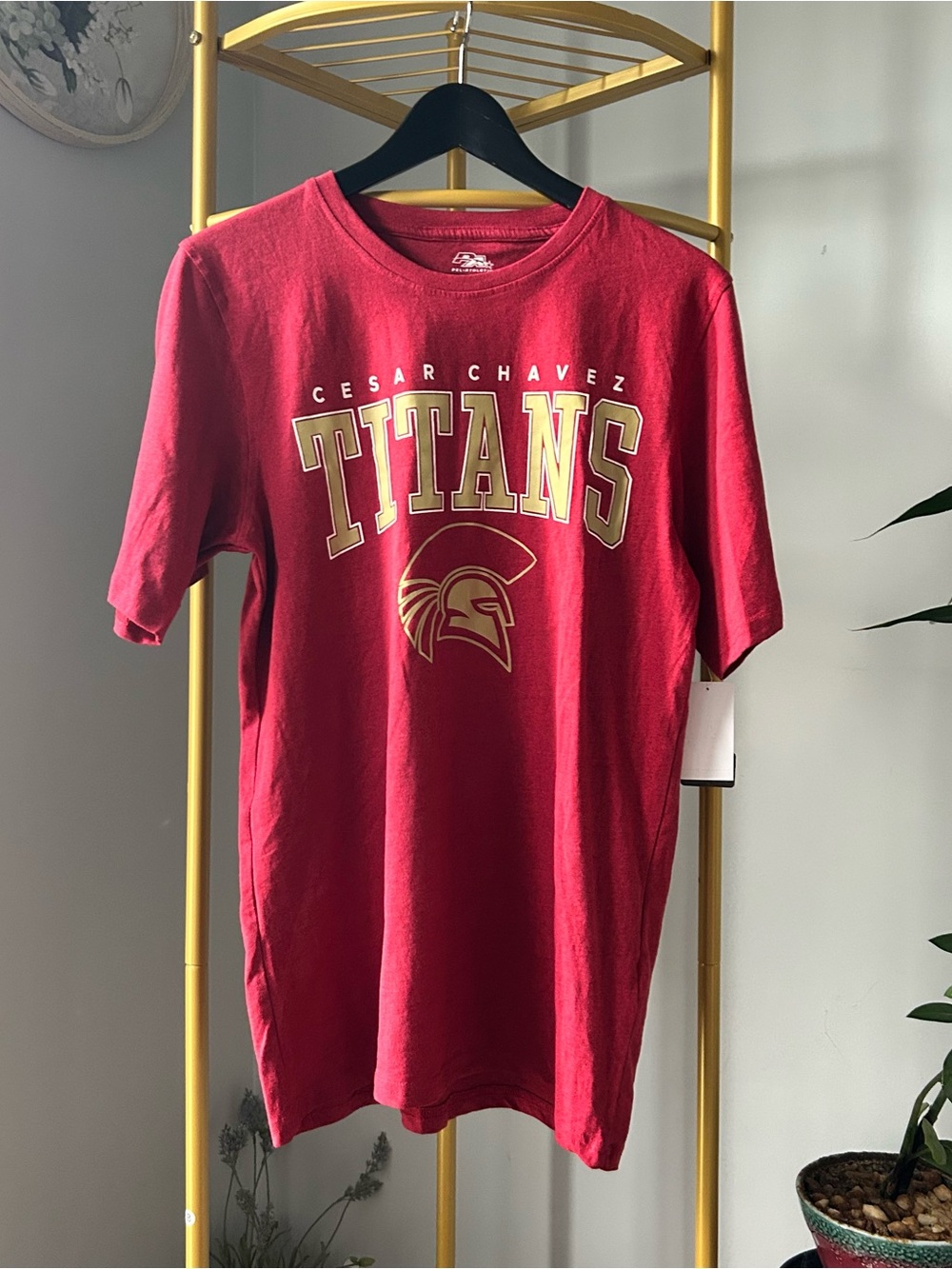 Men’s HS Football Cesar Chavez Titans Red Short Sleeve Graphic Tee size S